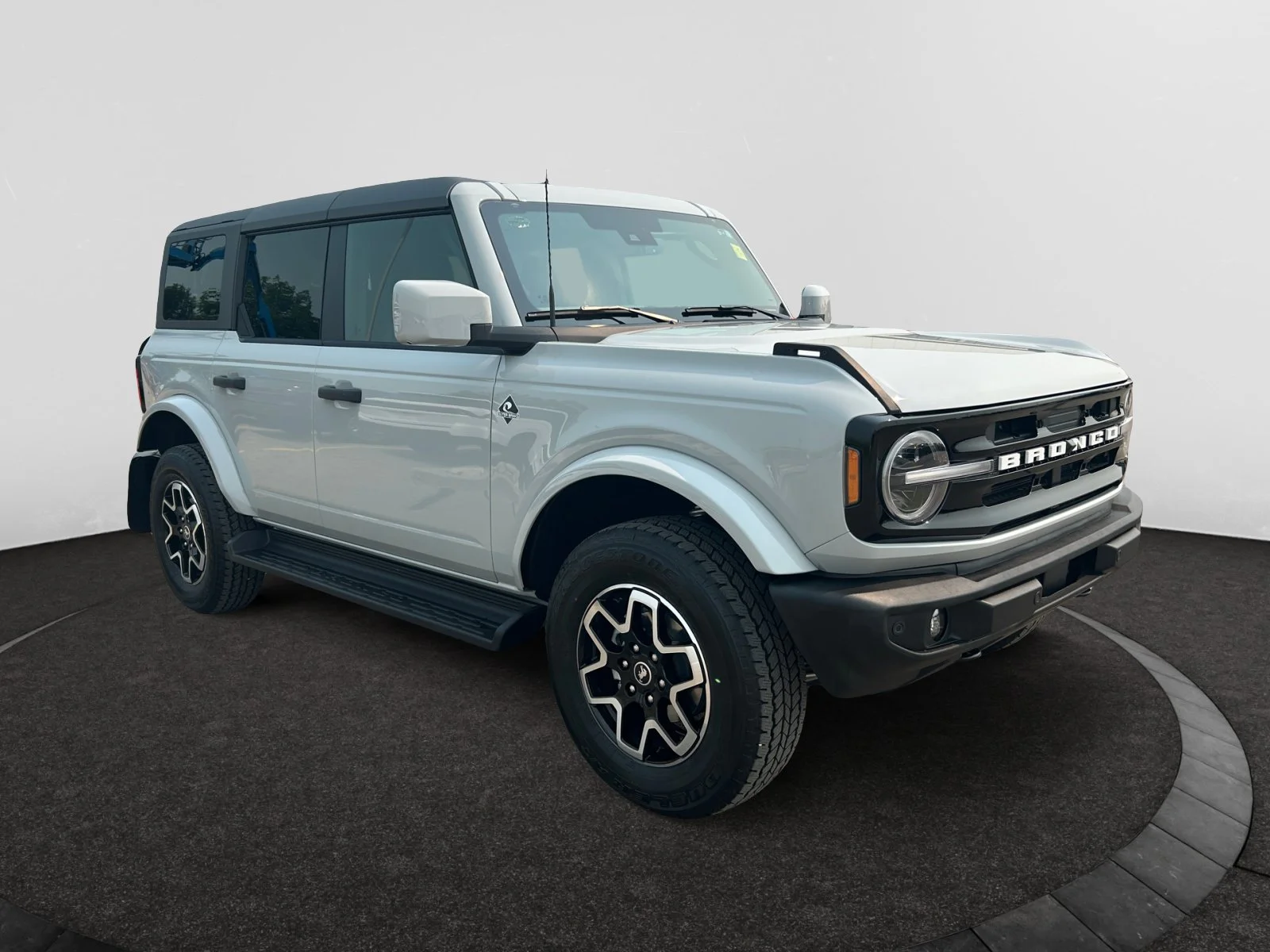 New 2026 Avalanche Grey Ford Outer Banks image 7