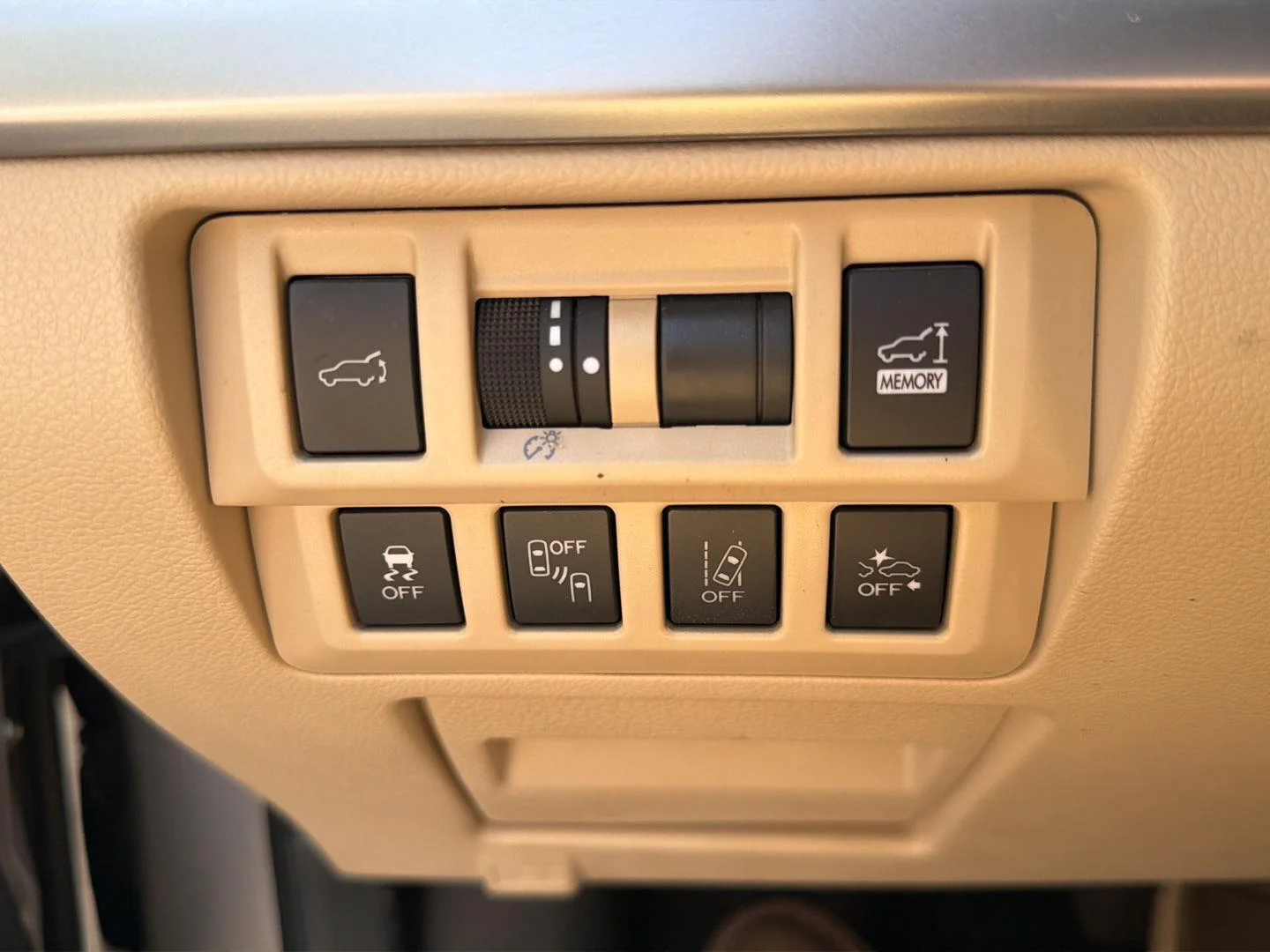 Used 2019 Tungsten Metallic Subaru Limited image 20