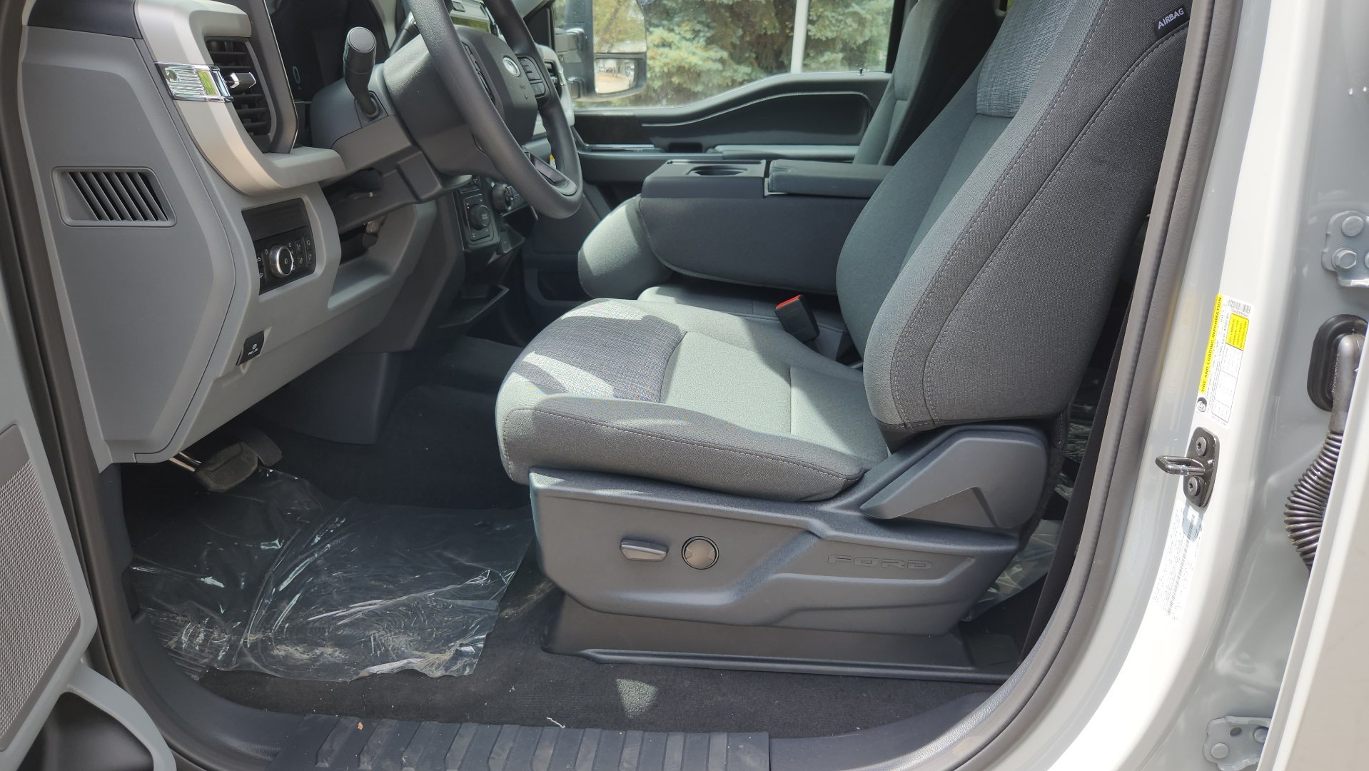 New 2026 Avalanche Ford XLT image 13