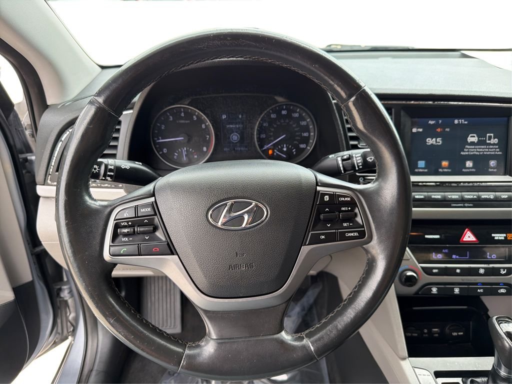 Used 2017 Shale Gray Metallic Hyundai SE image 16