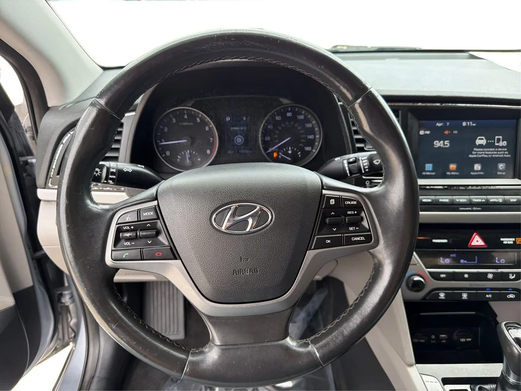 Used 2017 Shale Gray Metallic Hyundai SE image 16