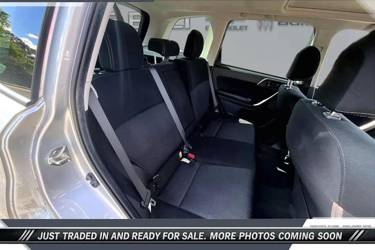 Used 2018 Silver Subaru 2.5i Premium image 20