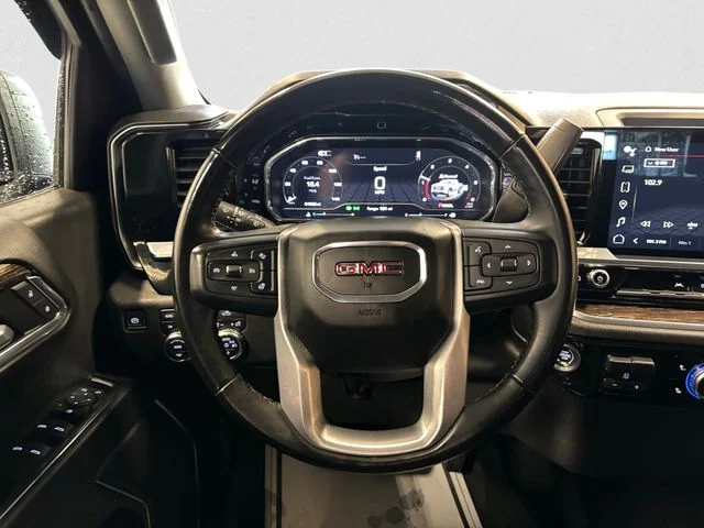 Used 2024 White GMC Elevation image 13