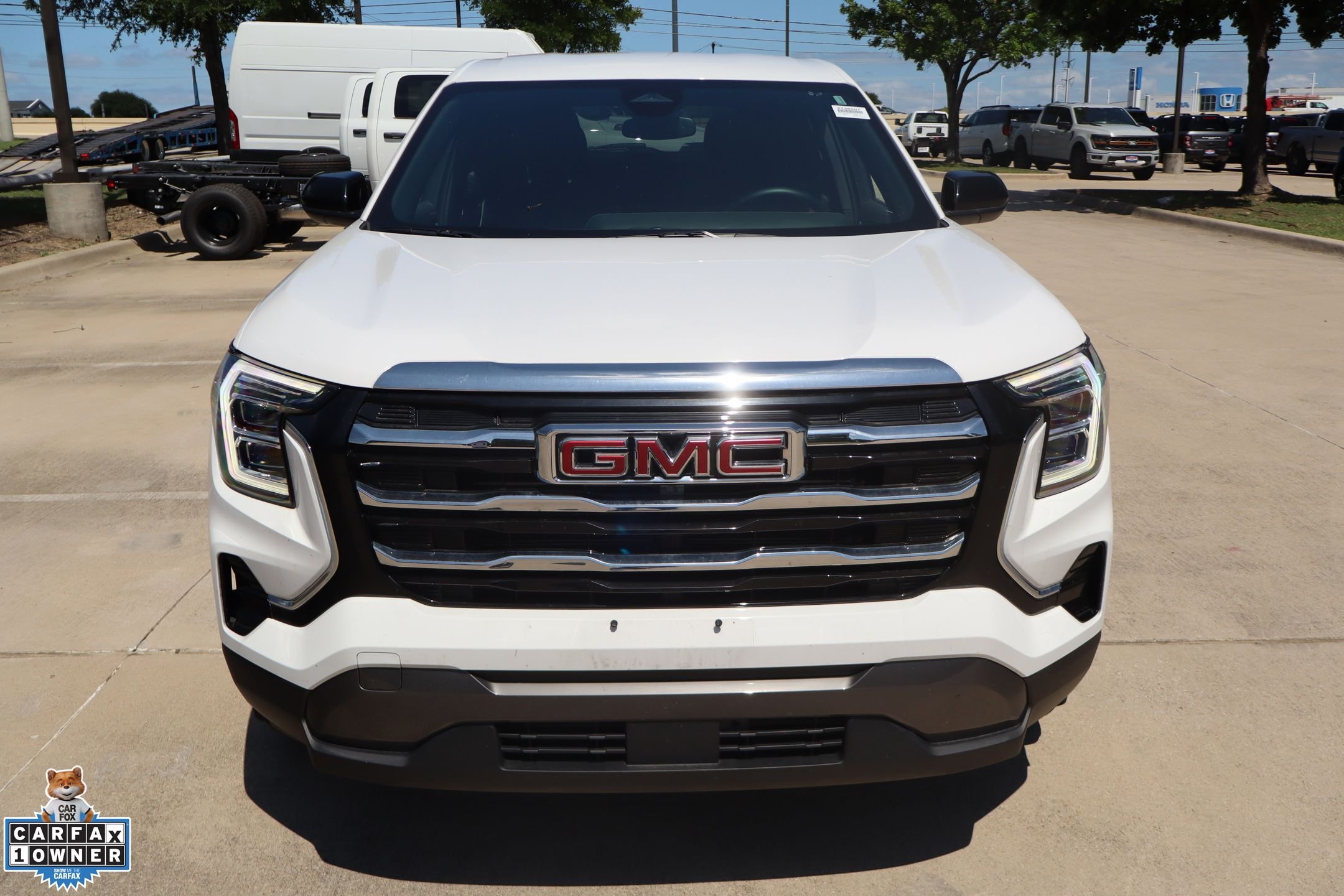 Used 2026 White GMC Elevation image 9