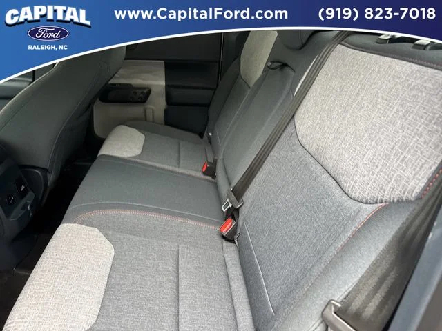 Used 2024 White Ford XLT image 18