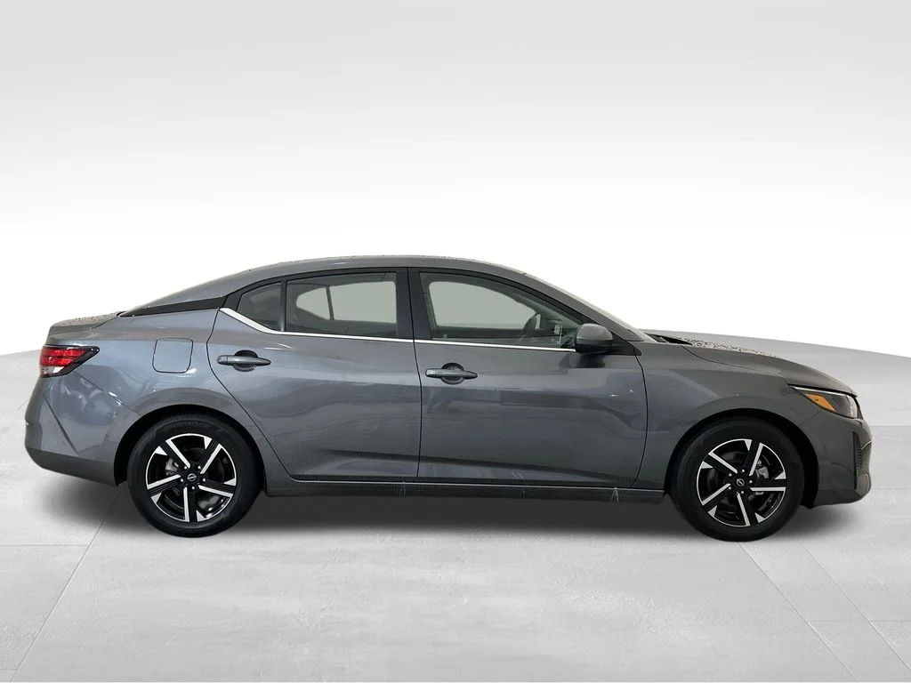 Used 2025 Gray Nissan SV image 7