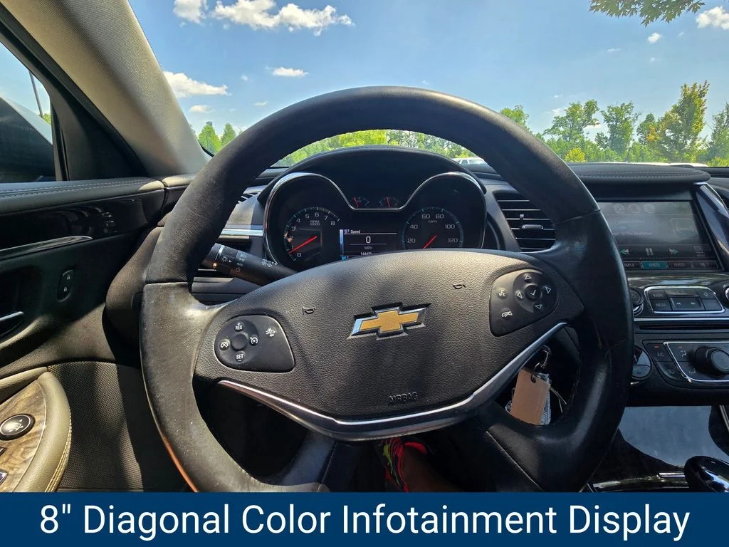 Used 2014 White Chevrolet LT image 28