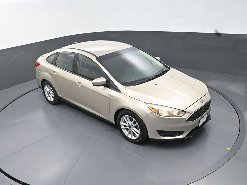 Used 2018 Gold Ford SE image 14