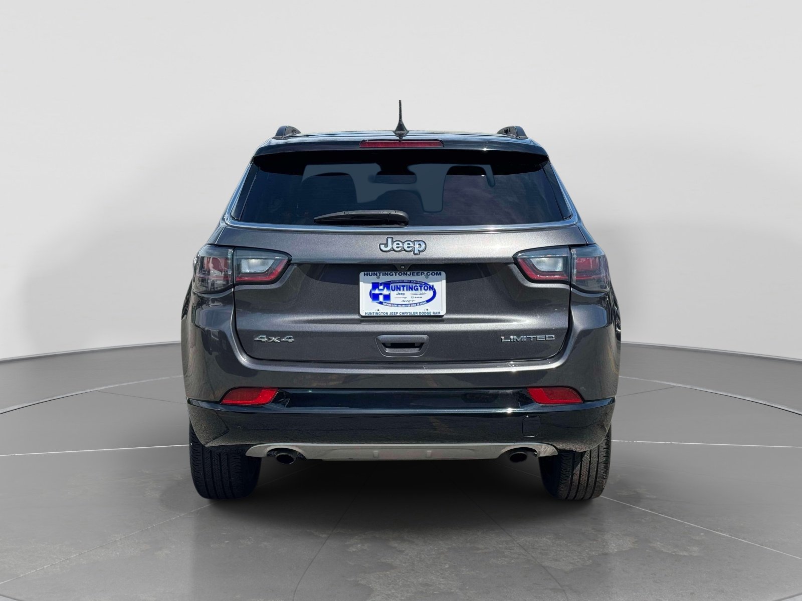 Used 2023 Gray Jeep Limited image 6