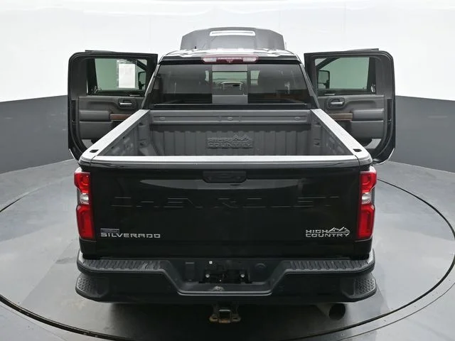 Used 2023 Black Chevrolet High Country image 27