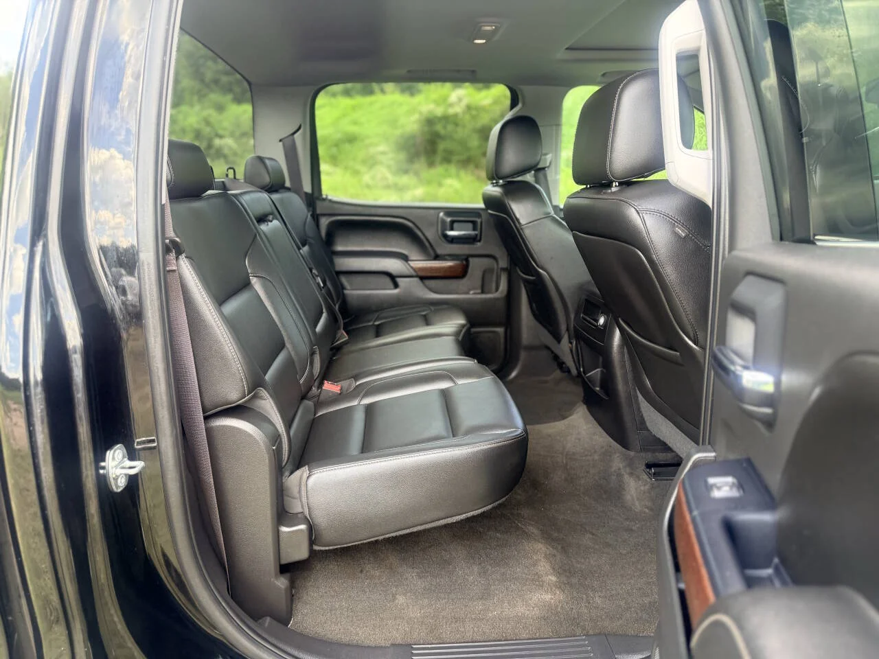 Used 2015 Black GMC SLT 4x2 4dr Crew Cab 5.8 ft. SB image 19