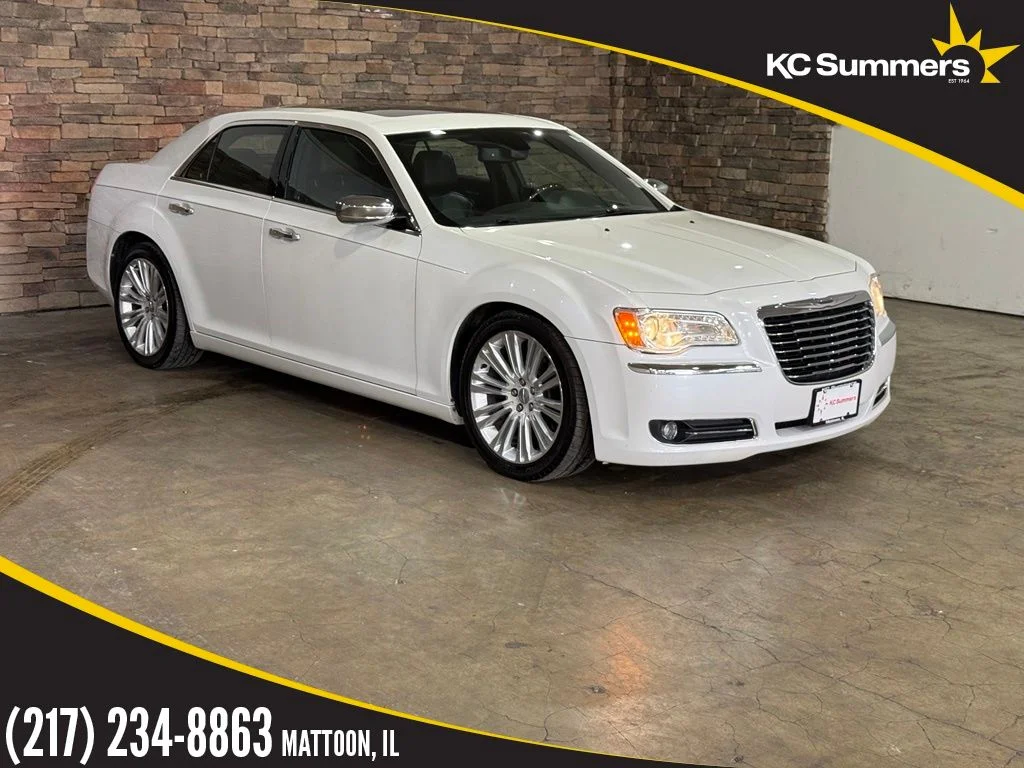 Used 2011 Ivory Chrysler Base image 1