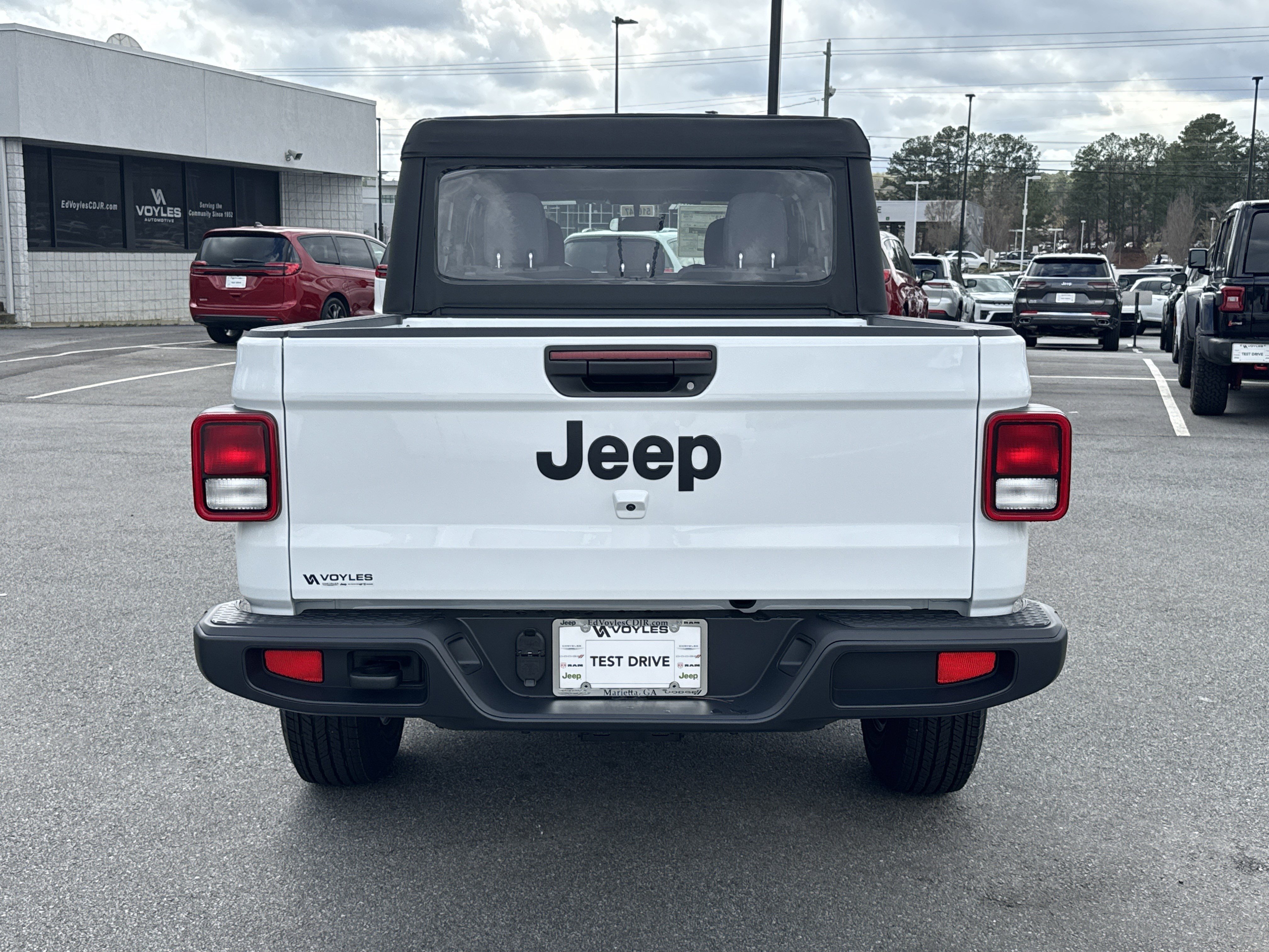 New 2026 Bright White Clear-Coat Exterior Paint Jeep Sport image 7