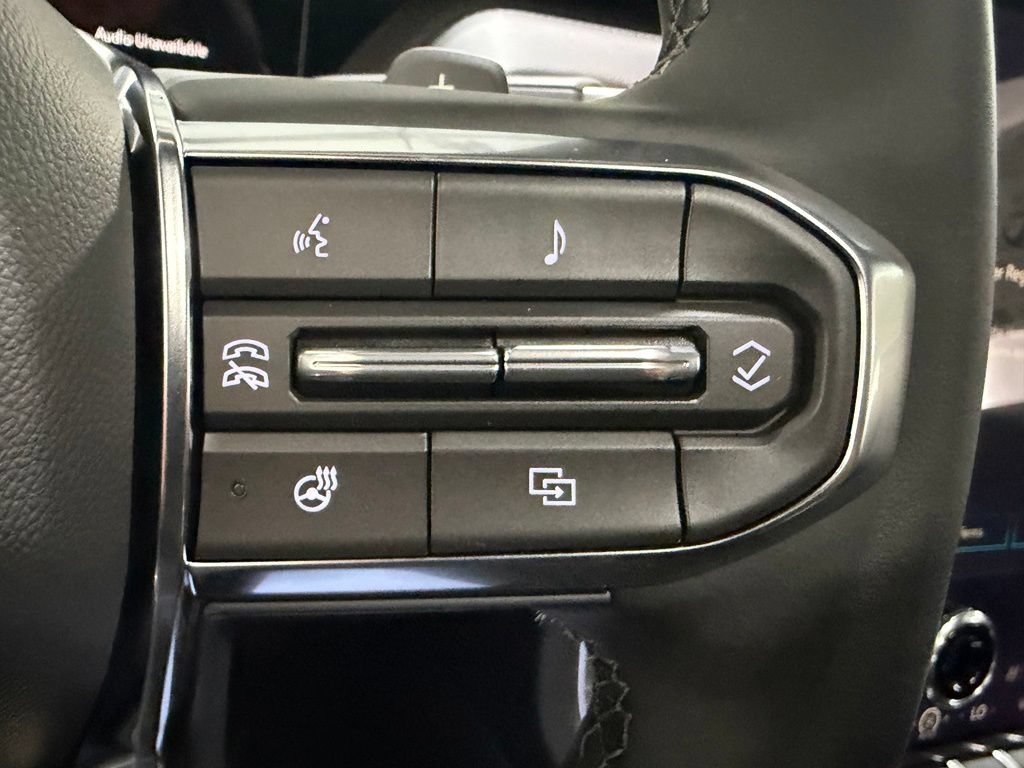 2026 GMC Yukon Denali - Photo 17