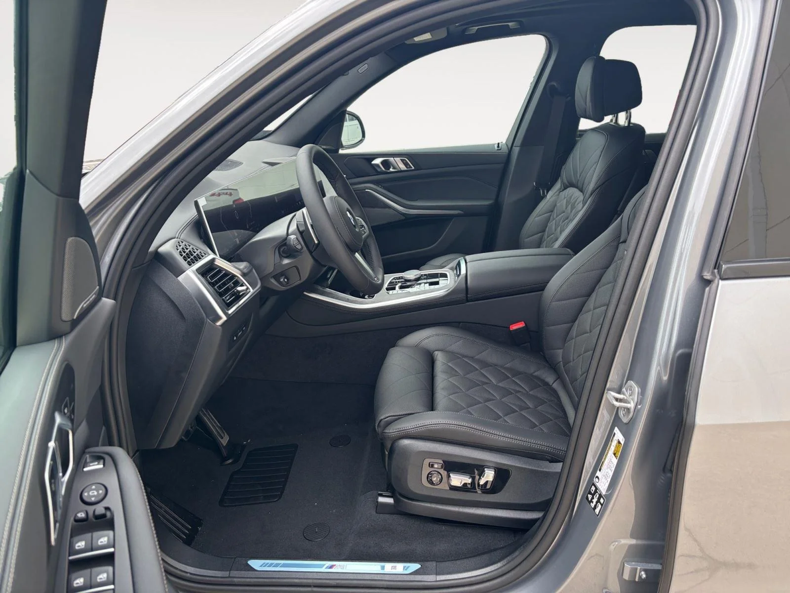 Used 2026 Skyscraper Grey Metallic BMW xDrive40i image 20