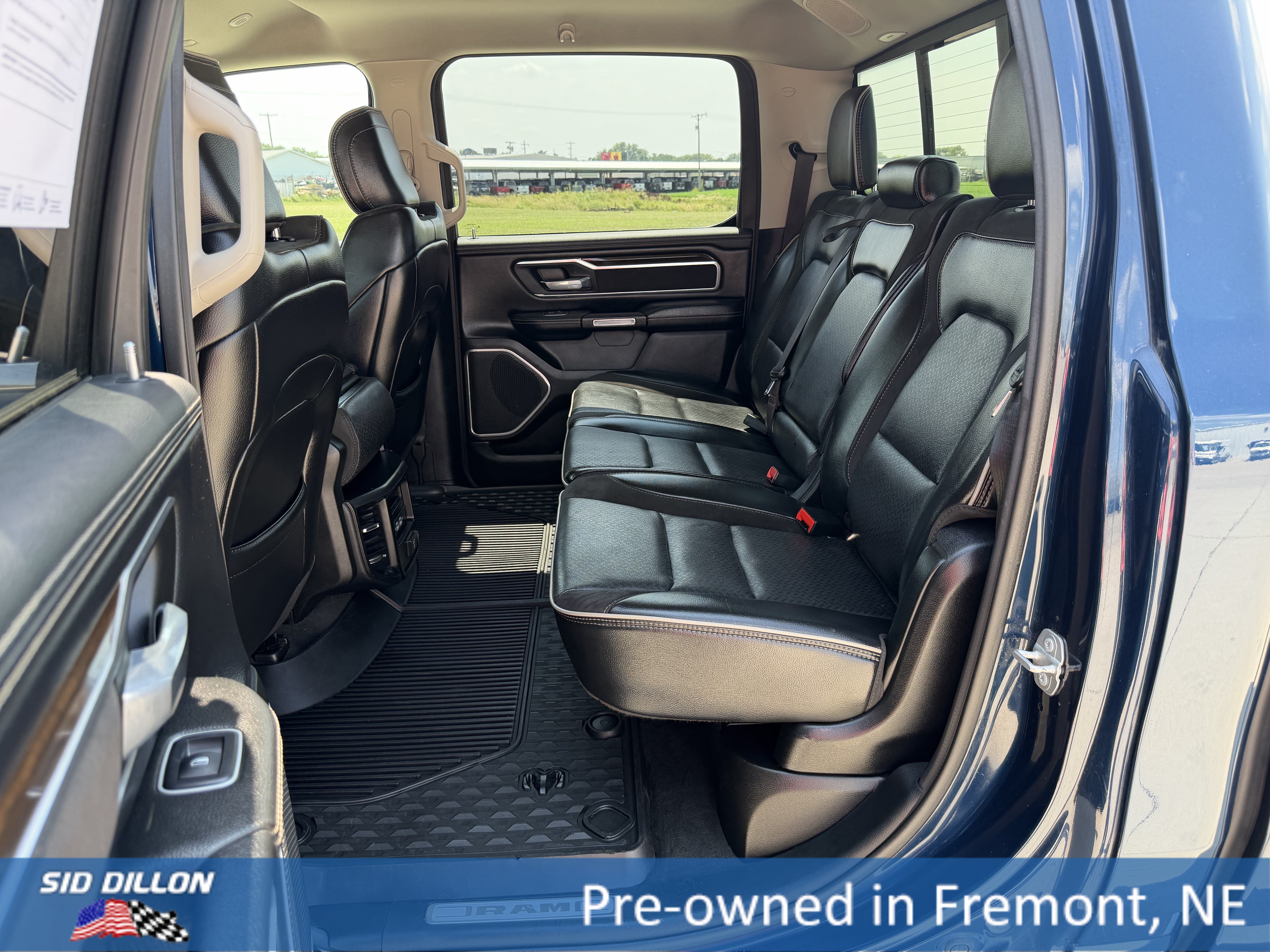 Used 2022 Patriot Blue Pearlcoat Ram Laramie image 8