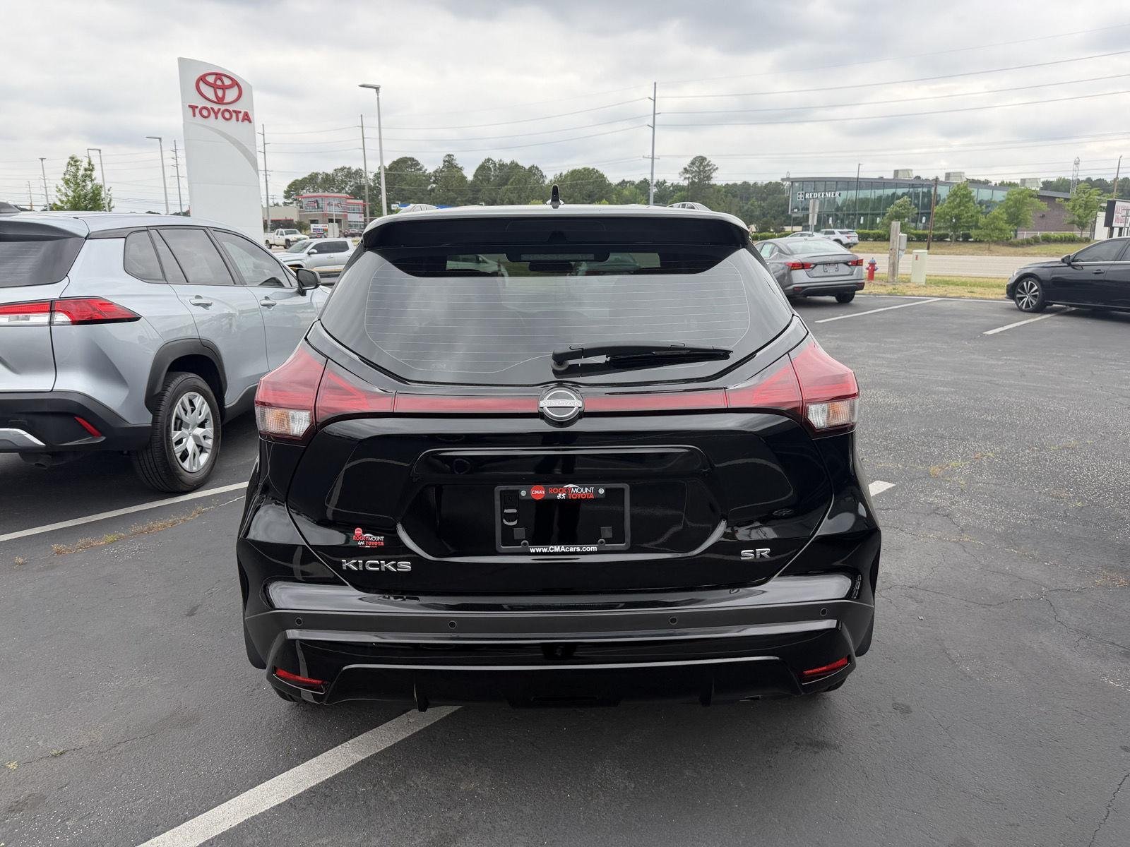 Used 2024 Super Black Nissan SR image 6