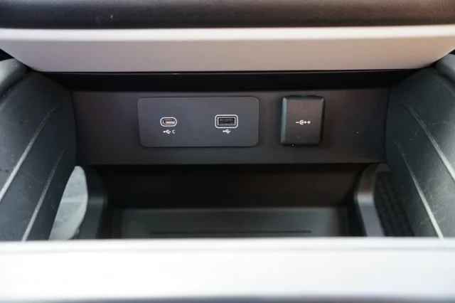 Used 2024 WHITE Land Rover S image 33