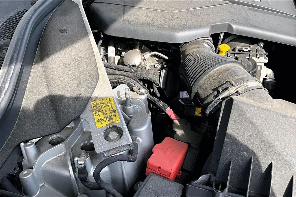 Certified Used 2023 Gray Land Rover SE image 35