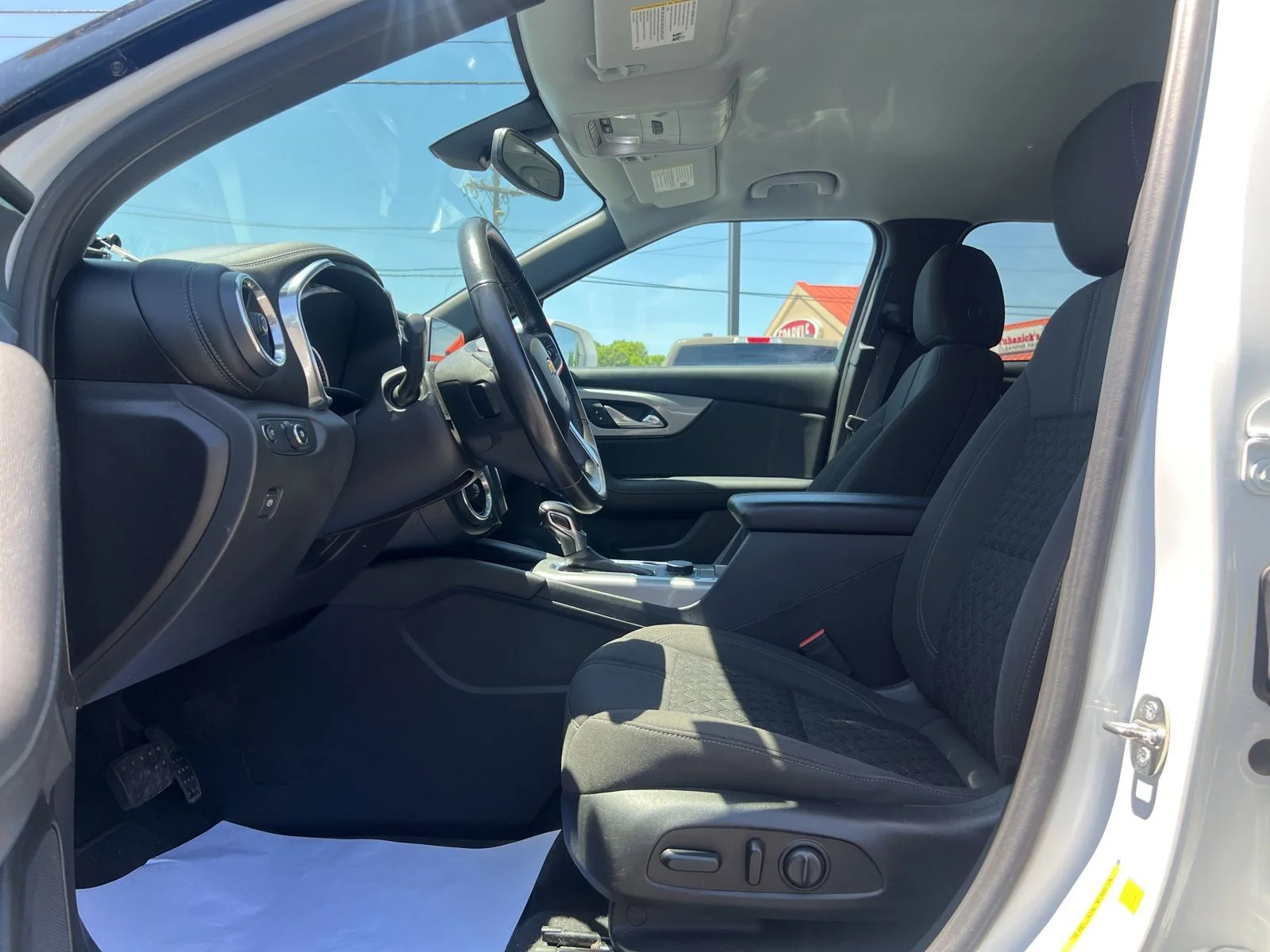Used 2019 Summit White Chevrolet Base image 25