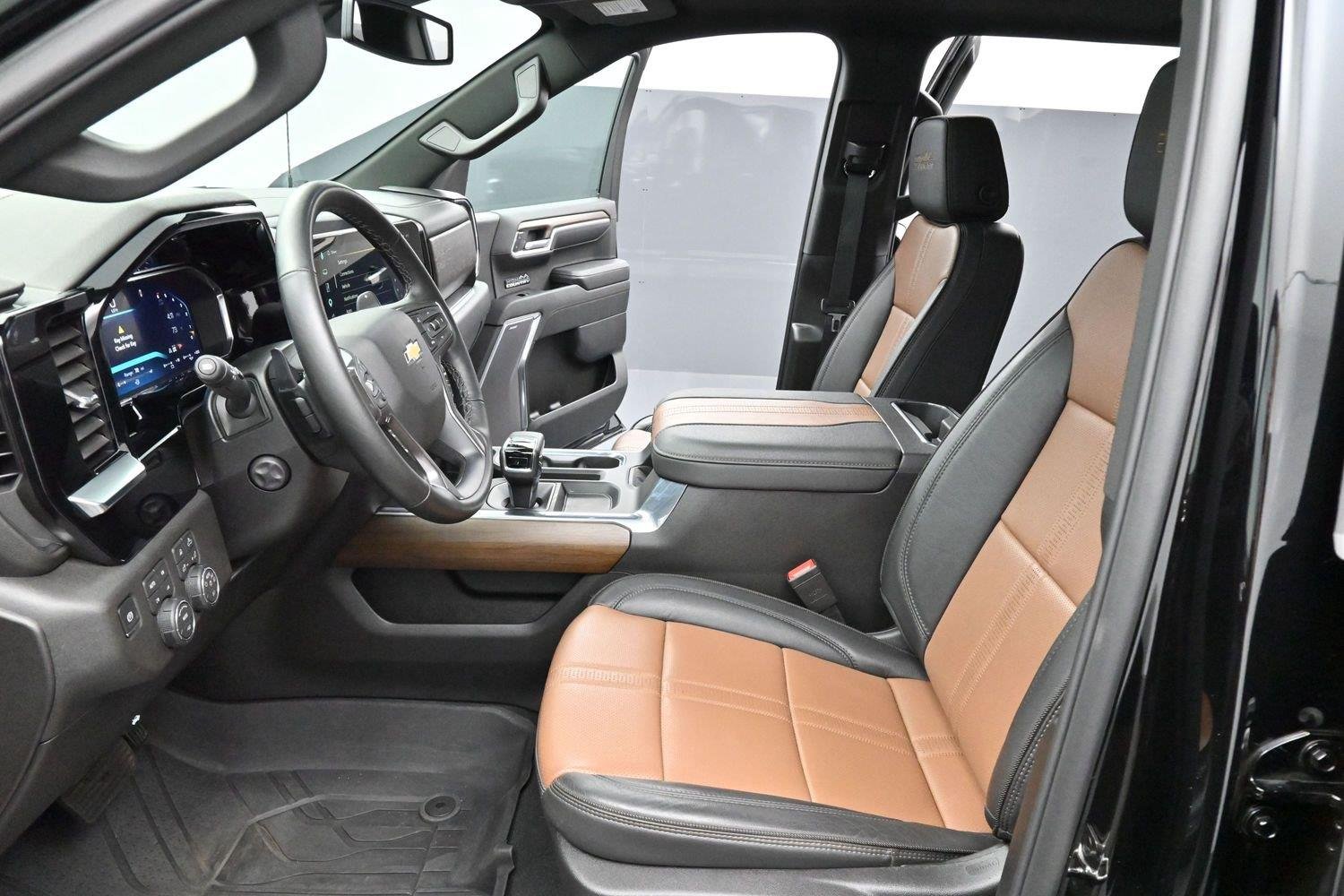 Used 2026 Black Chevrolet High Country image 13