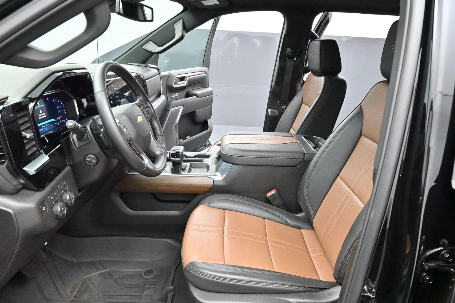 Used 2026 Black Chevrolet High Country image 13