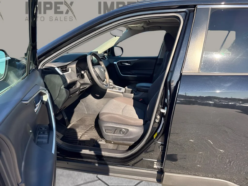 Used 2022 Black Toyota XLE image 8