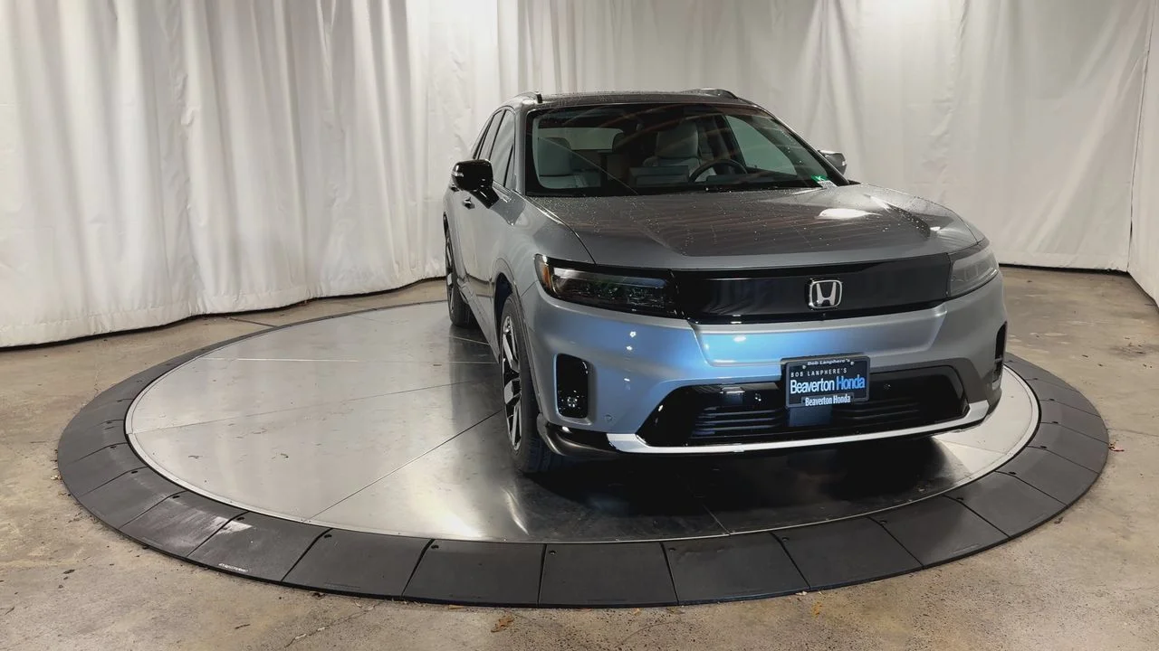 New 2026 Mercury Silver Metallic Honda Elite image 6