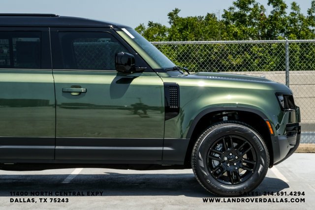 New 2026 Woolstone Green Metallic Land Rover S image 7