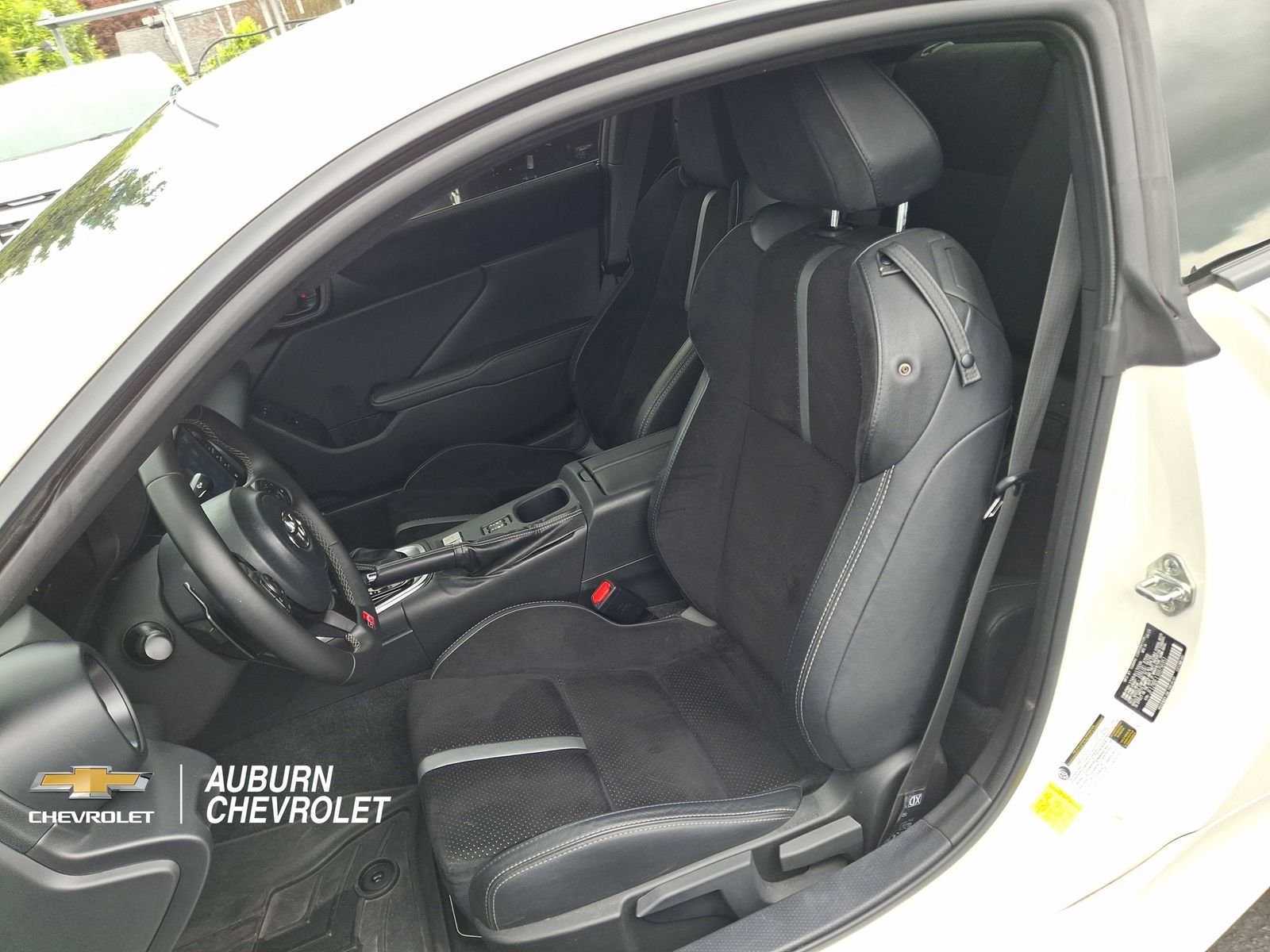 2024 Toyota GR86 Premium - Photo 17