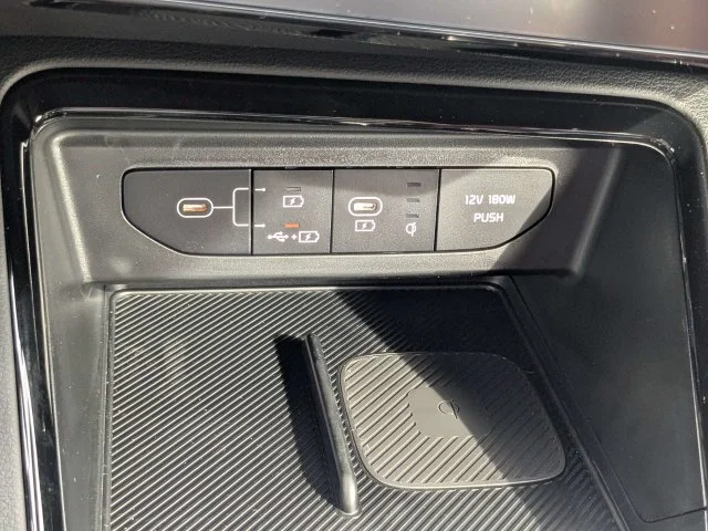 New 2027 Snow White Pearl Kia GT-Line image 22