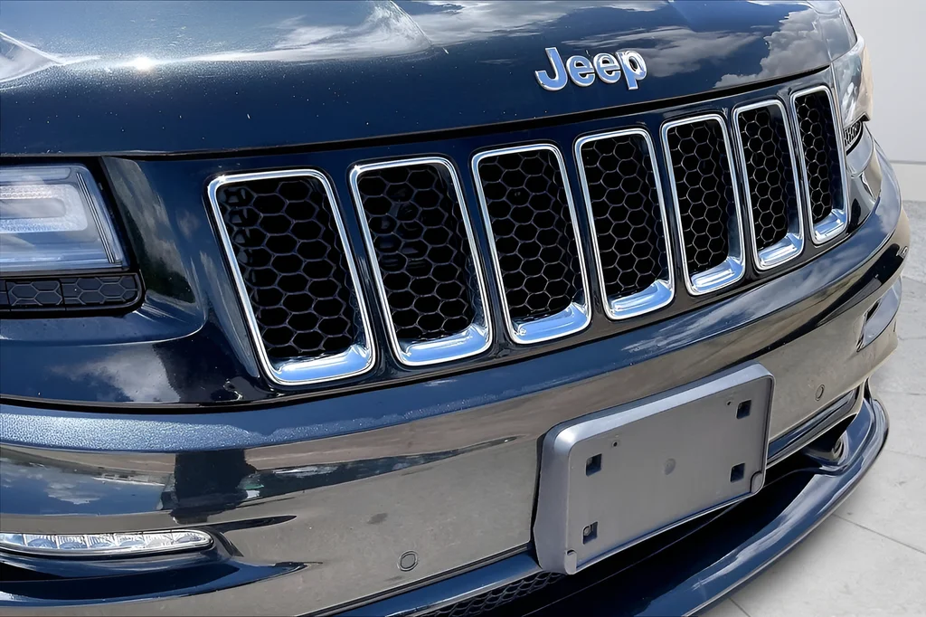 Used 2014 Black Jeep SRT image 34