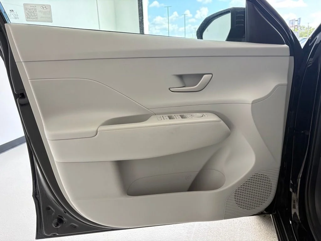 Used 2024 Black Hyundai SEL image 21