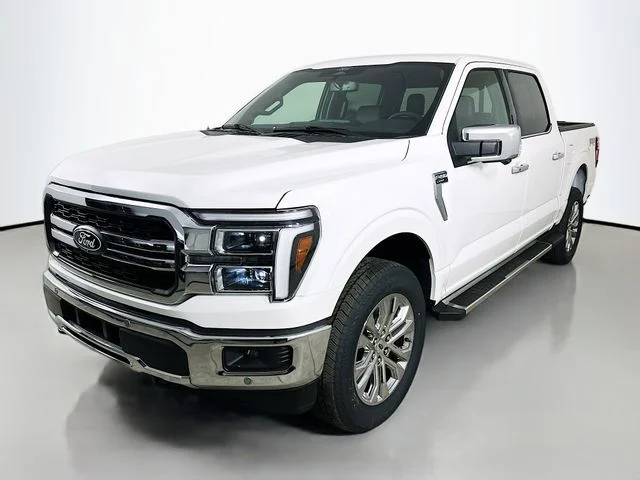 New 2026 Star White Metallic Tri-Coat Ford Lariat image 3