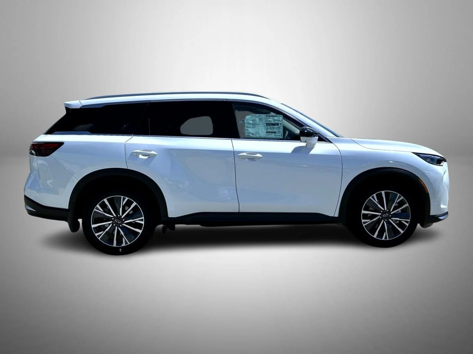 New 2027 White INFINITI LUXE image 4