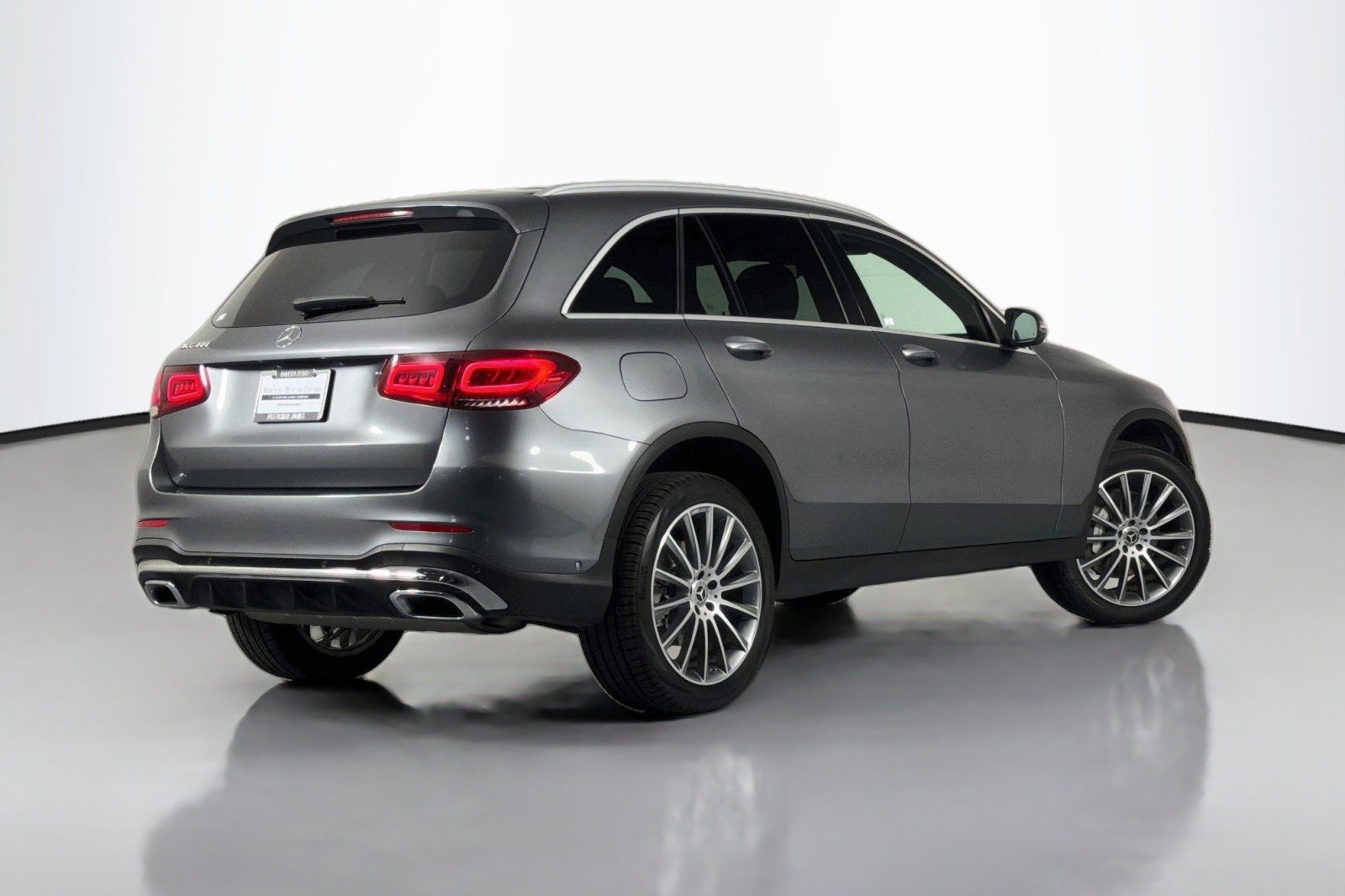 Used 2022 Selenite Grey Metallic Mercedes-Benz GLC 300 image 11