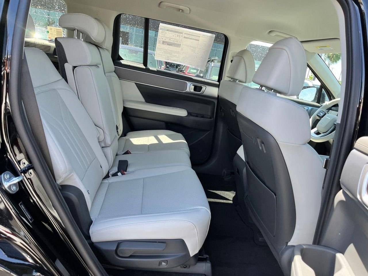 New 2027 Black Hyundai SEL FWD image 20
