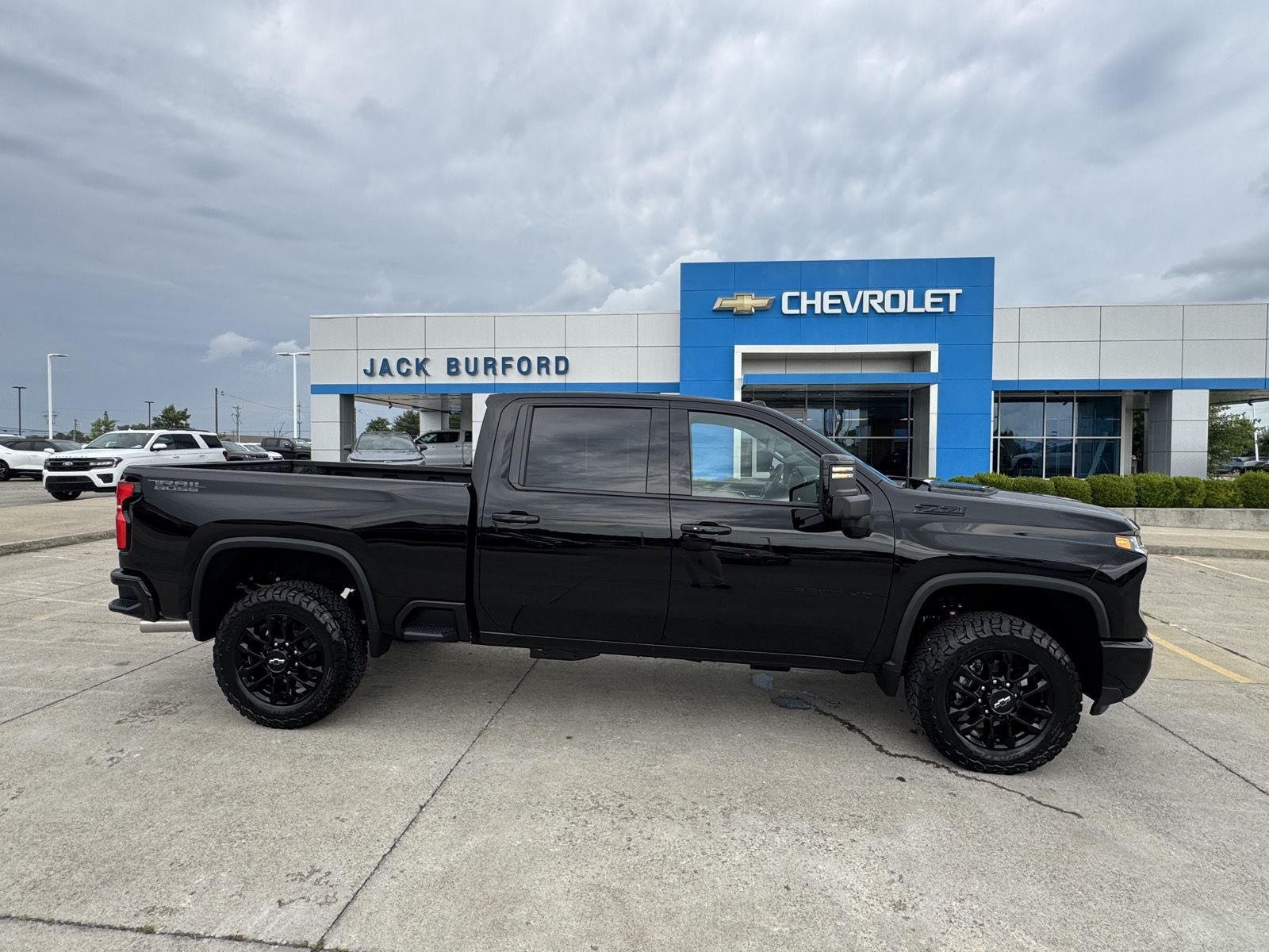 2026 Chevrolet Silverado 3500 HD LTZ - Photo 37