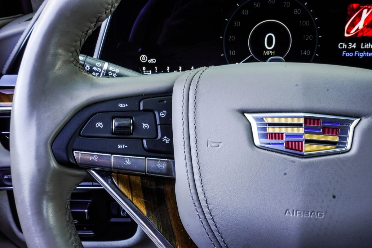 Used 2024 White Cadillac Sport Platinum image 29