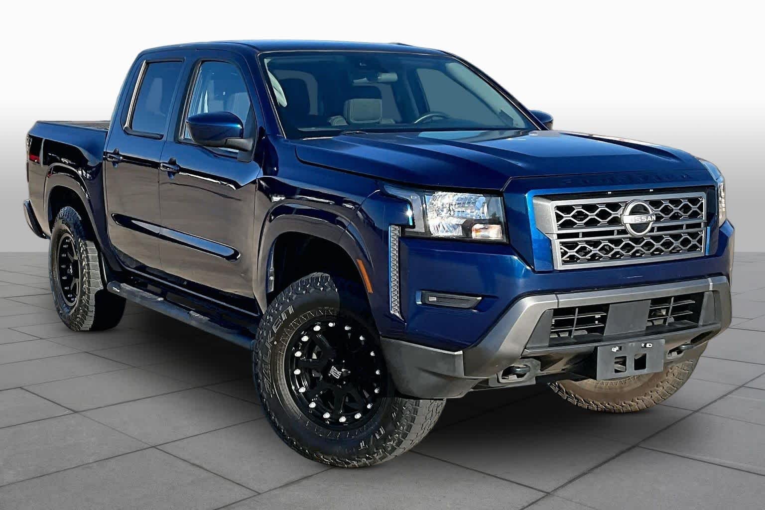 Used 2023 Deep Blue Pearl Nissan SV image 3