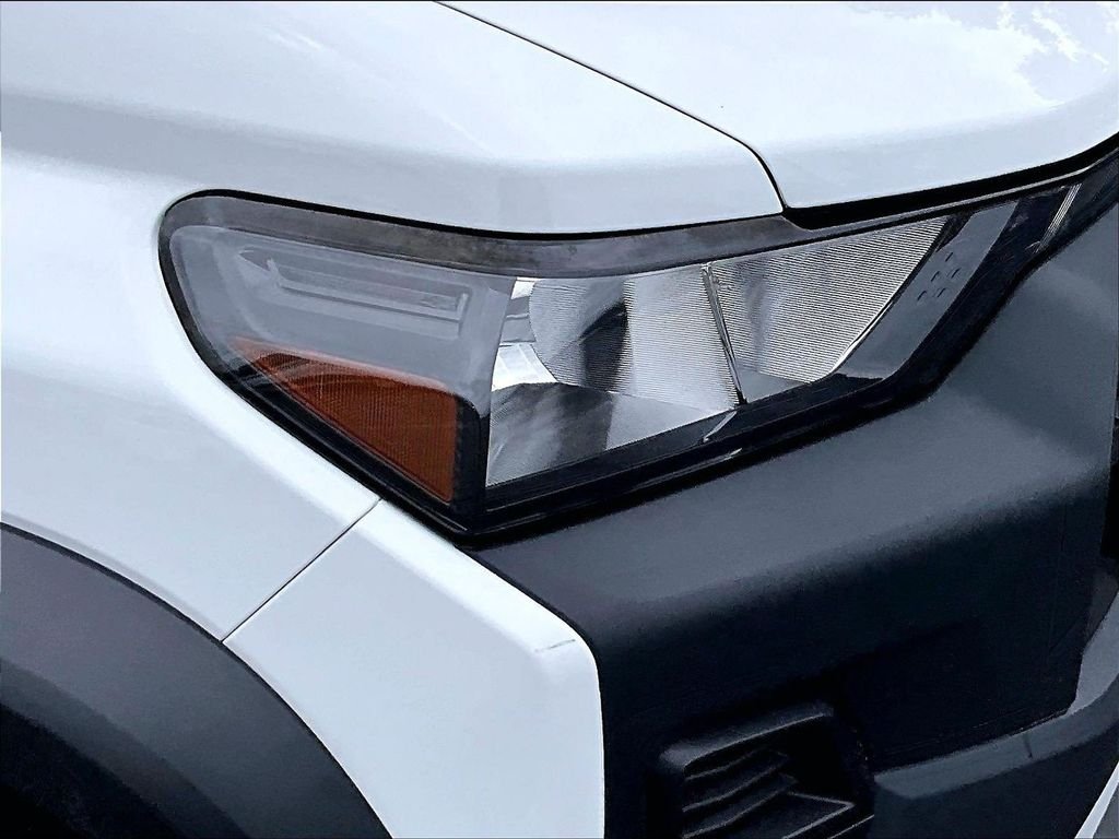 Used 2024 White Chevrolet Trail Boss image 31