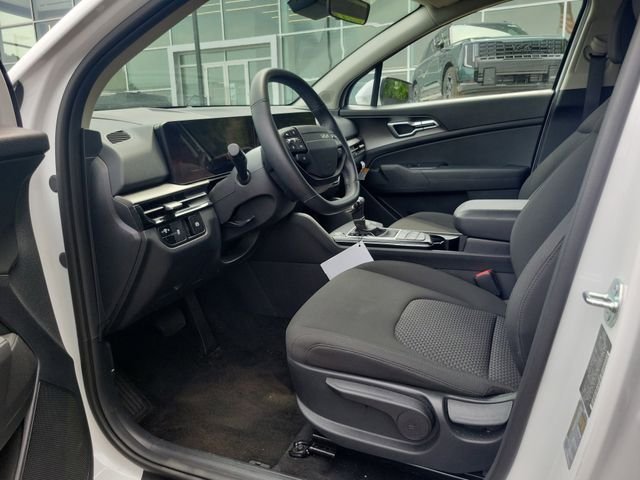 Used 2026 White Kia LX image 9