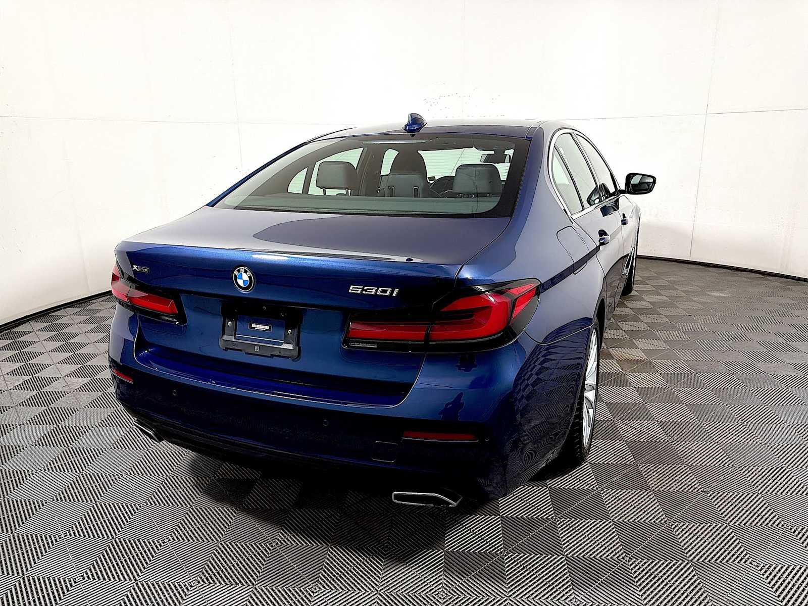 2023 BMW 5 Series 530i - Photo 6