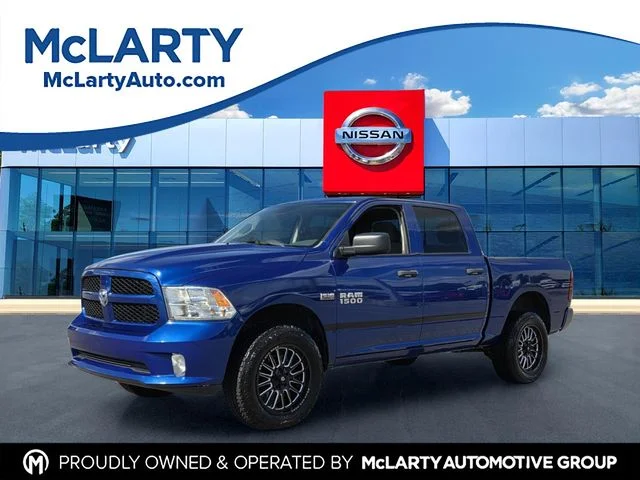 2018 RAM 1500 Express 4x4 Crew Cab 5'7's photo