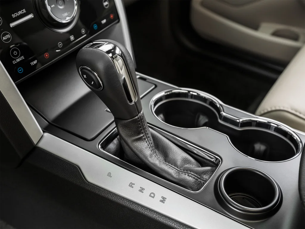 Used 2015 White Ford Limited image 27