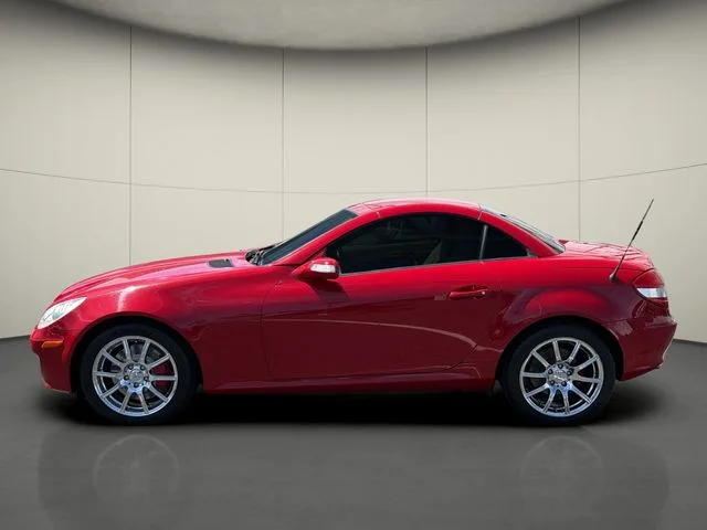 Used 2005  Mercedes-Benz SLK 350 image 4