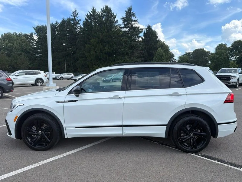 Used 2023 White Volkswagen 2.0T SE R-Line Black image 6