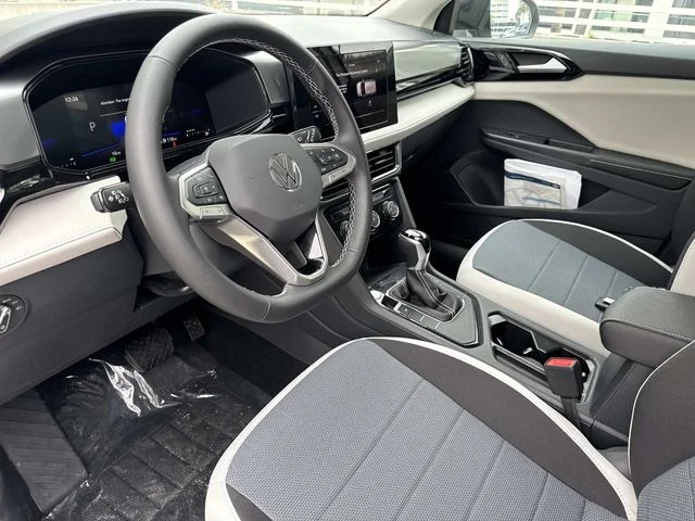 New 2026 White Volkswagen 1.5T S image 13