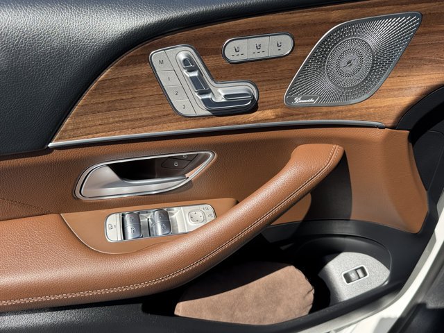 New 2026 Polar White Mercedes-Benz GLS 450 image 9