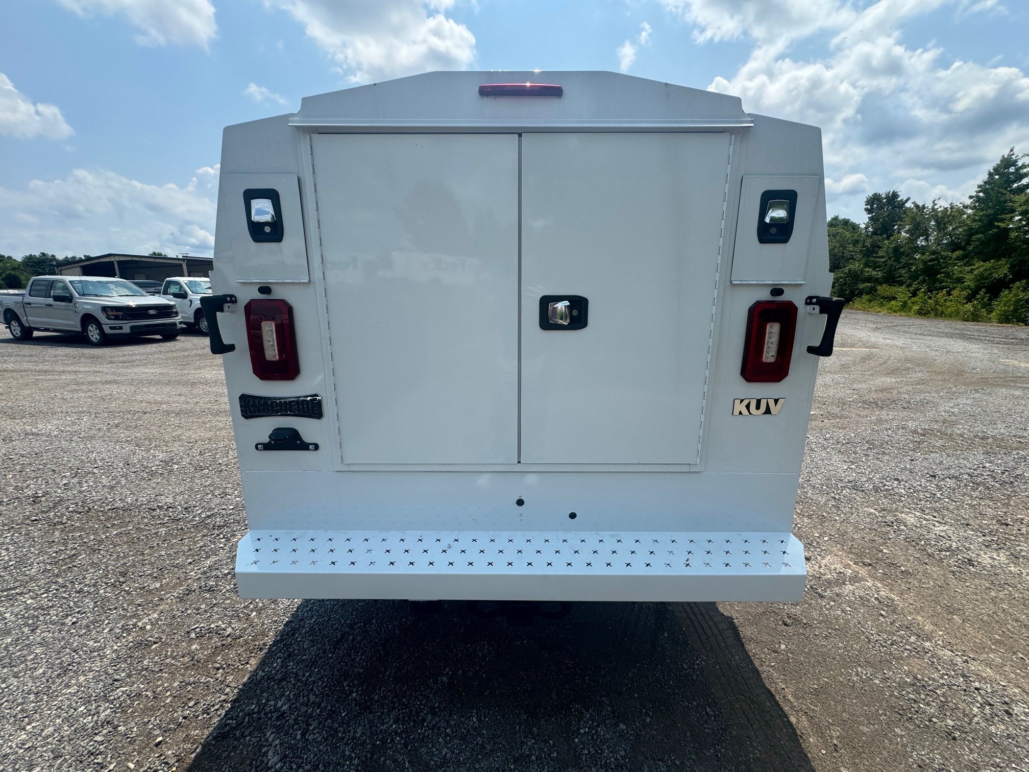 New 2026 Oxford White Ford F-250® XL image 3